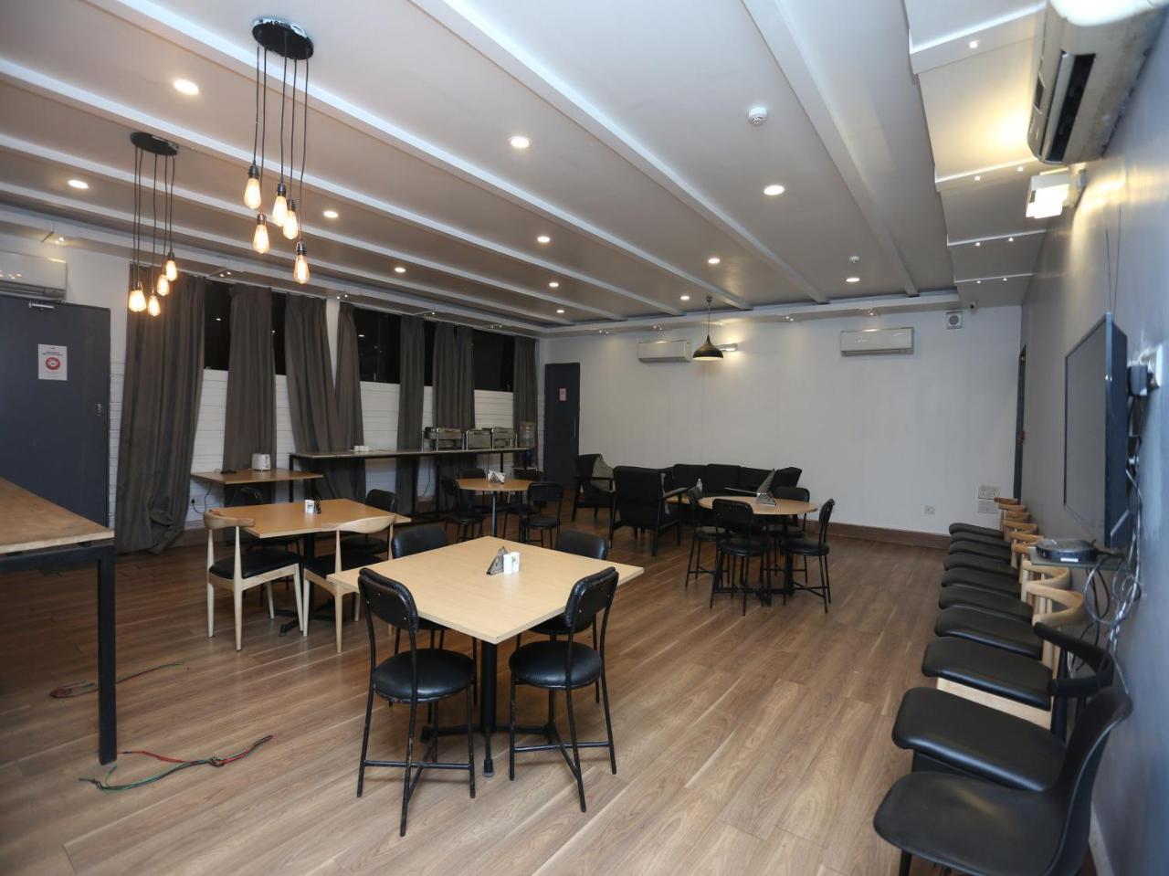 Готель Oyo Townhouse 11 Esplanade Колката Екстер'єр фото