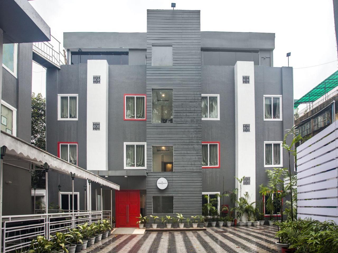 Готель Oyo Townhouse 11 Esplanade Колката Екстер'єр фото
